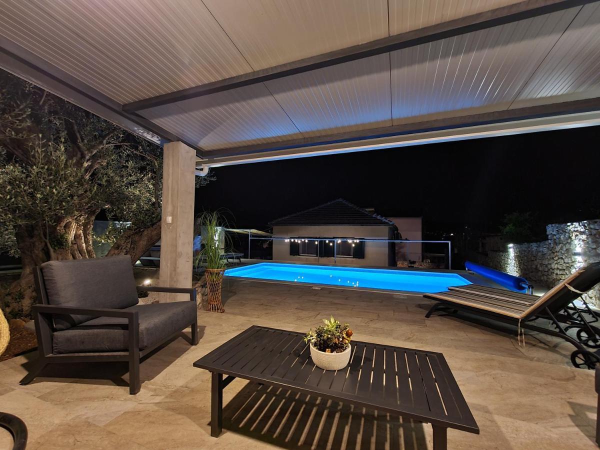 Olive Tree - House With Pool Villa Vinišće Екстериор снимка