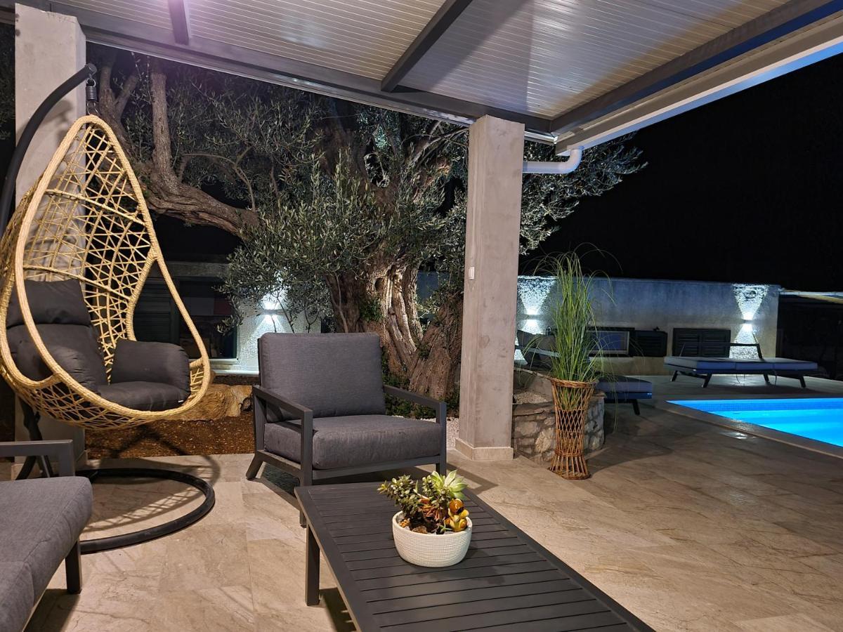 Olive Tree - House With Pool Villa Vinišće Екстериор снимка